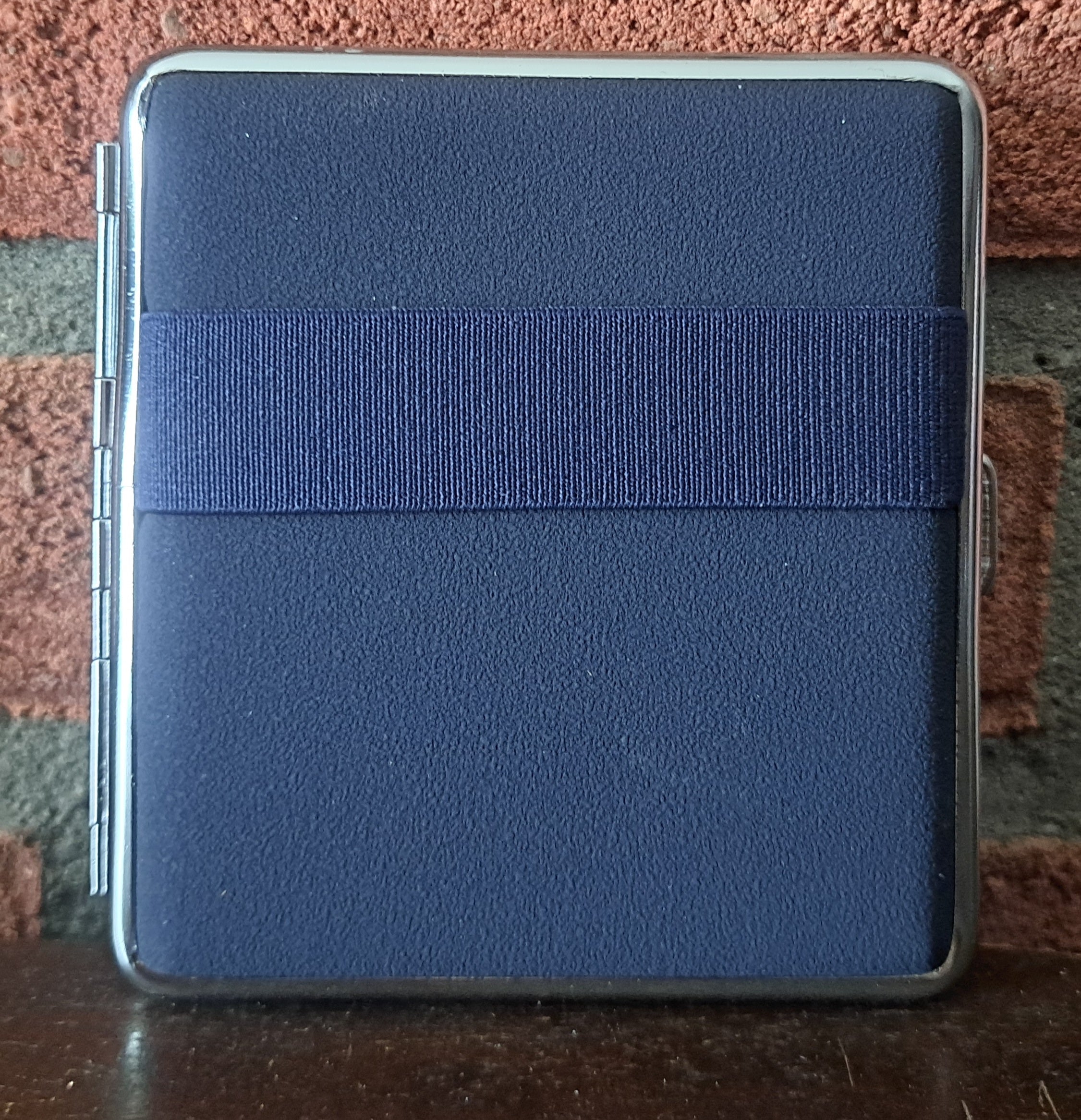 Luxe sigarettendoos met rubber band -20 sigaretten - blauw