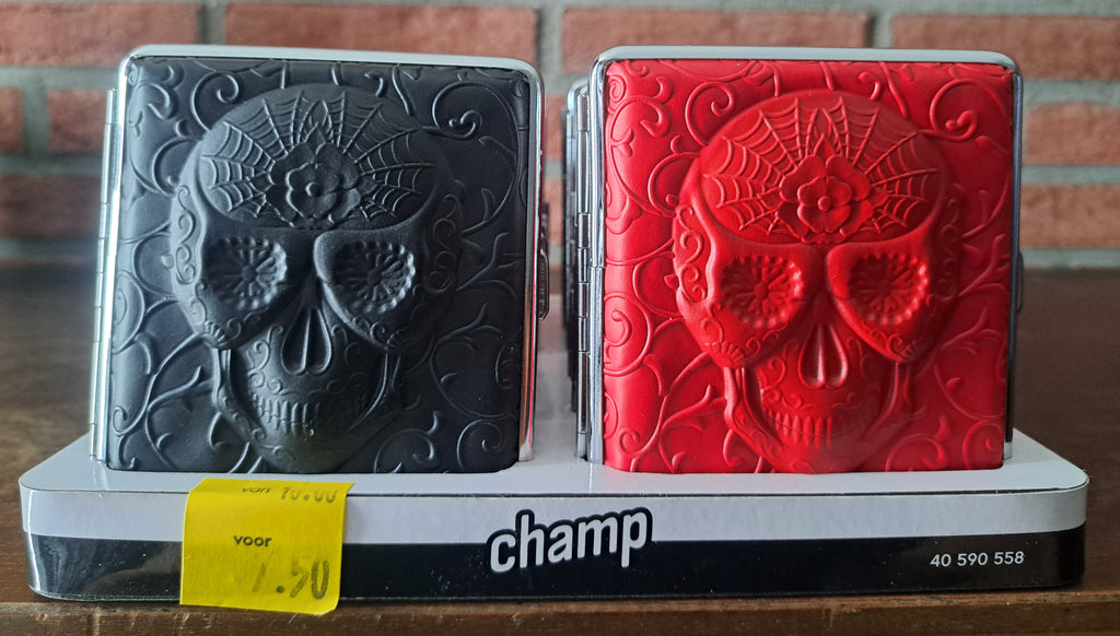 Metalen Skull sigarettenkoker voor 20 sigaretten, zwart.