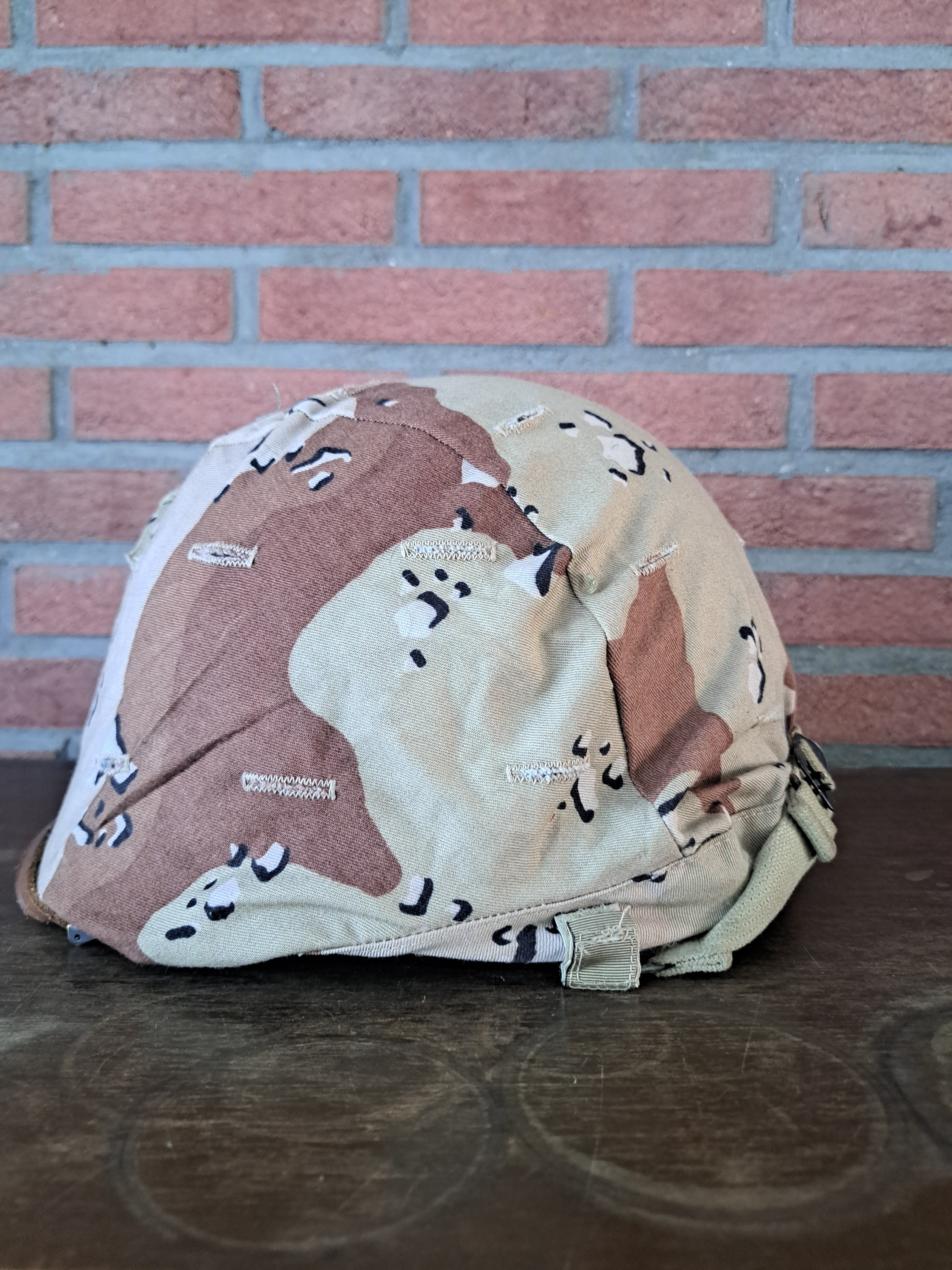Chocolate Chip DBDU Desert Camouflage Helmcover
