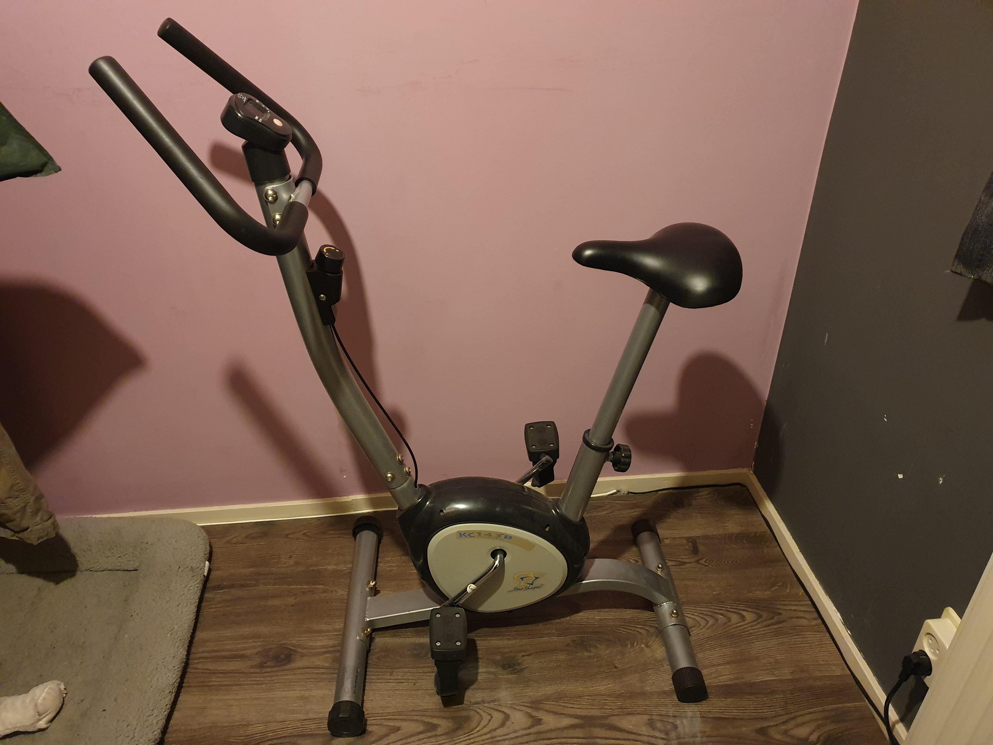 Starshaper Hometrainer KC143B - Fit blijven vanuit huis