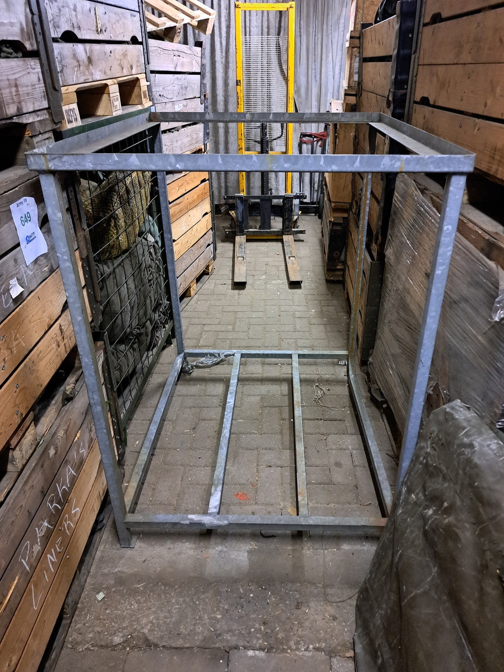 Metalen stapelrek/transportbok in pallet formaat