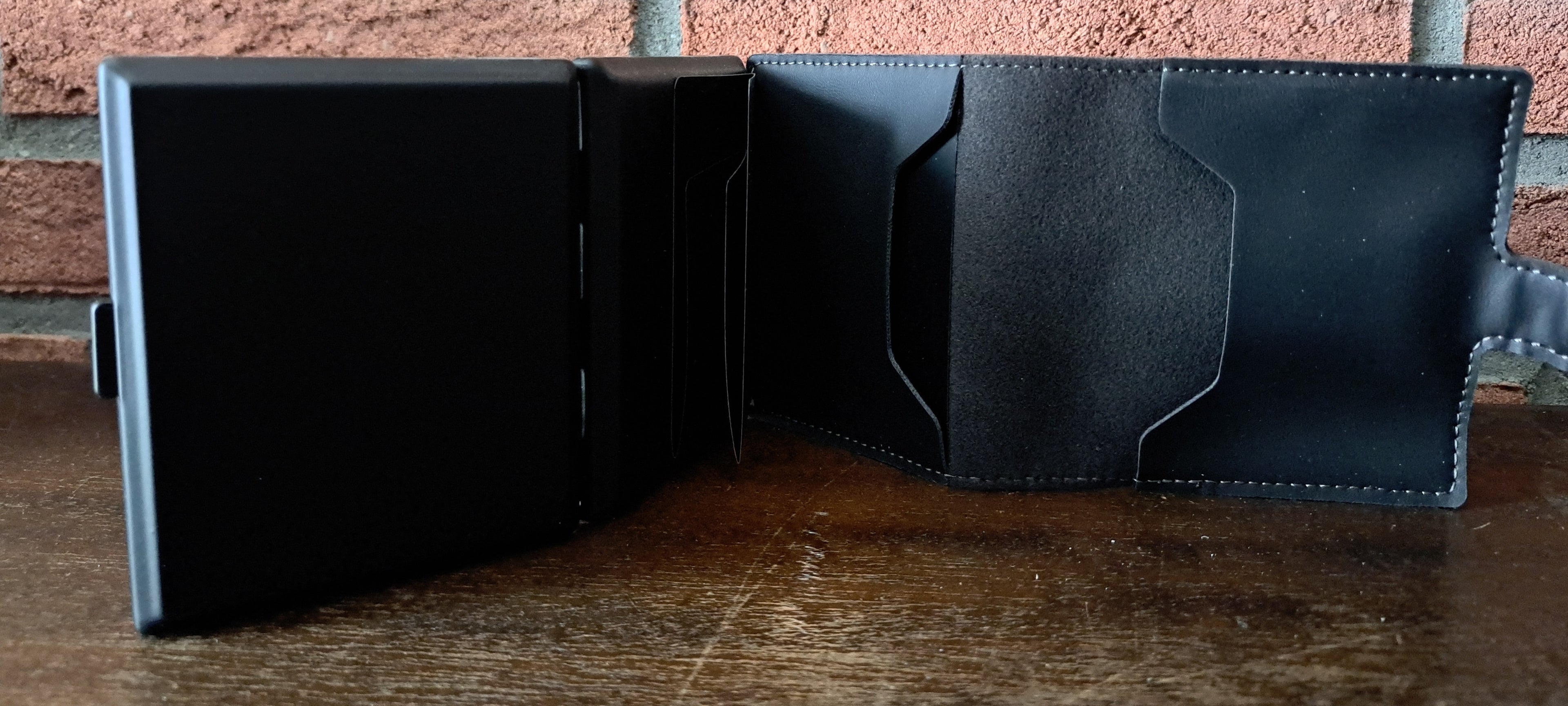 Champ Sigarettenhouder/Cardholder voor 20 sigaretten - zwart