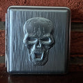 Metalen Skull sigarettenkoker voor 20 sigaretten, zilver.